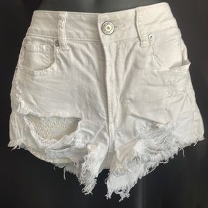 American Eagle white jean shorts distressed eyelet pockets peak through Sz 6